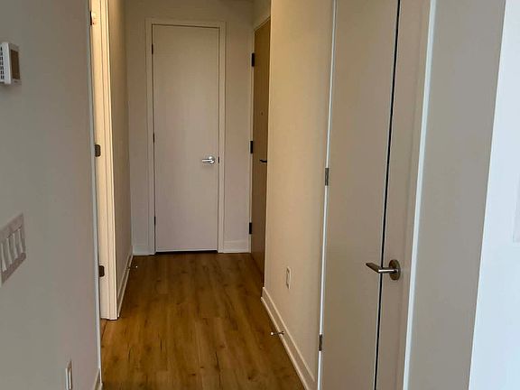 5th image of 10 Oak St #2310