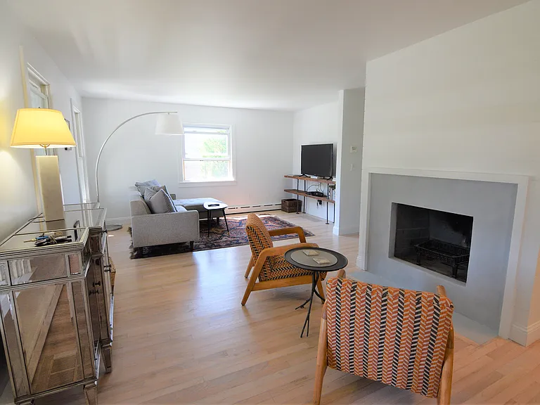 197 Coggeshall Ave — Photo 13