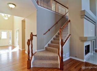 7394 Brentwood Ln, Gurnee, IL 60031