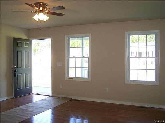 3rd image of 4028 Moss Point Dr