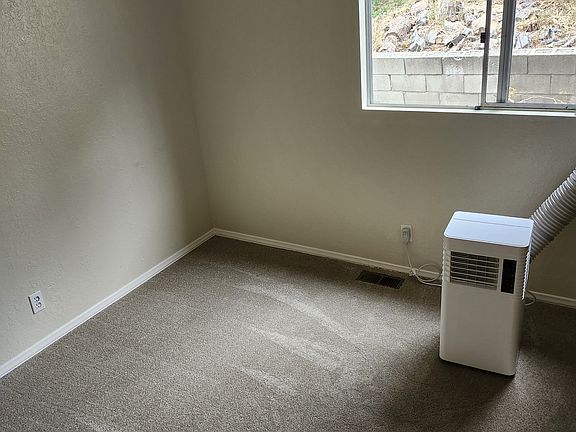 4th image of 1235 Lovers Ln
