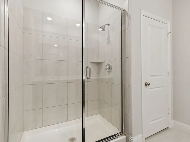3640 Lillian Ct — Photo 70