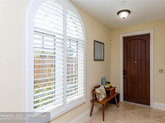 5th image of 227 Garden Ct #227