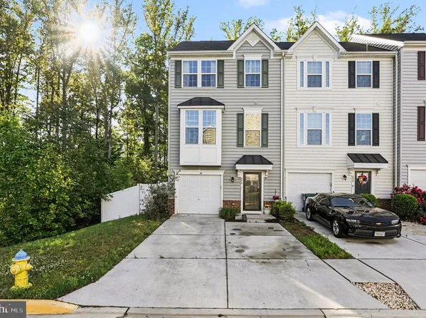 606 Landing Dr, Fredericksburg, VA 22405