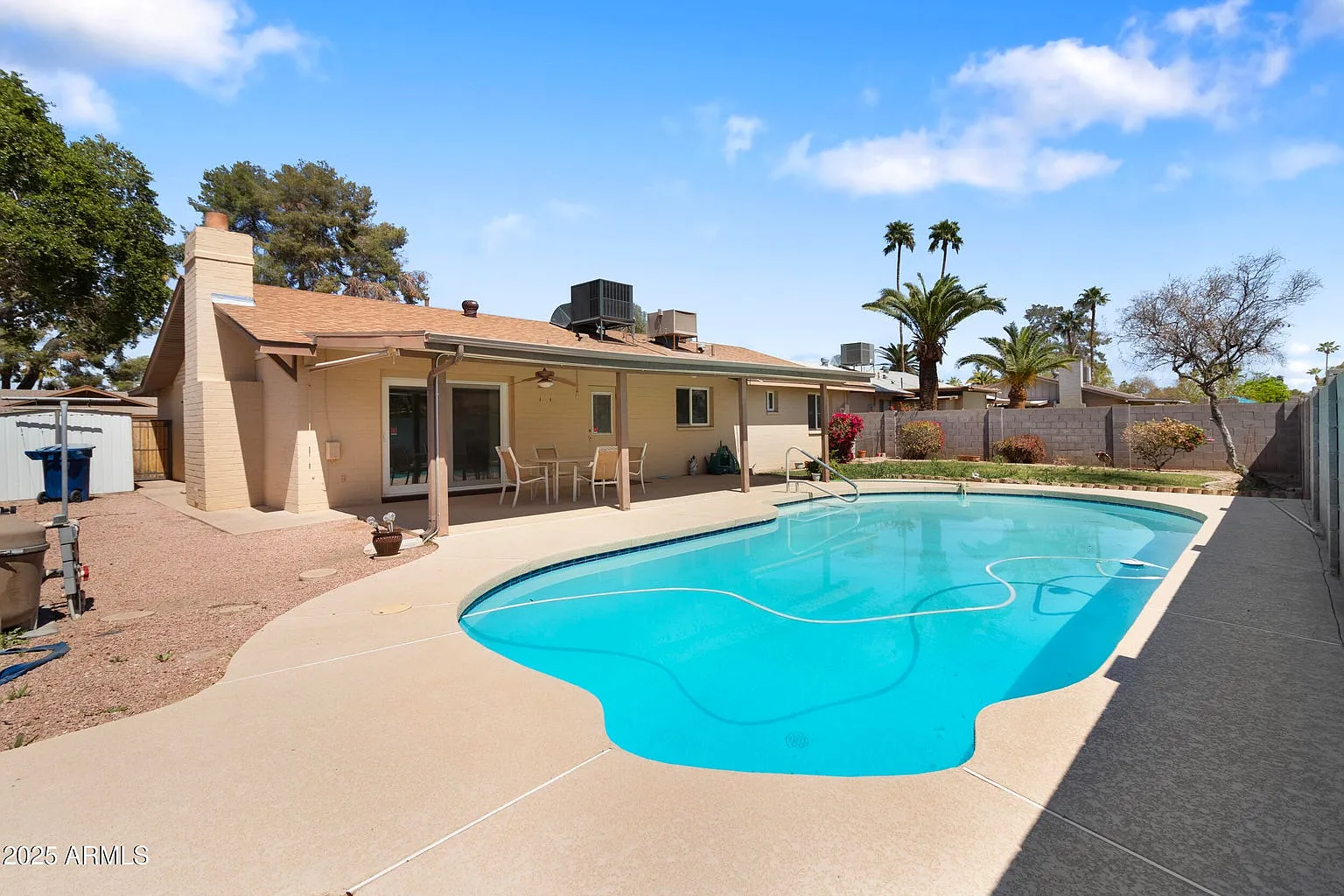 4 bed, 1651 sqft, $2,800 — Photo 1