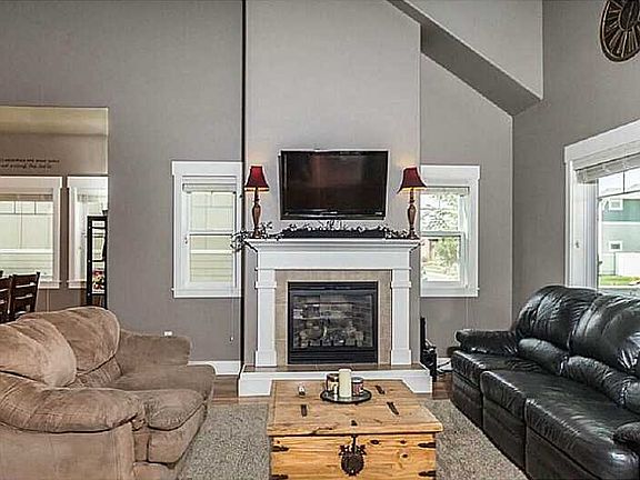3rd image of 1717 Stony Meadow Ln