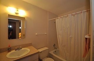 4th image of 27621 Roslin Dr
