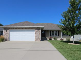 4825 S Main St, Cedar Falls, IA 50613