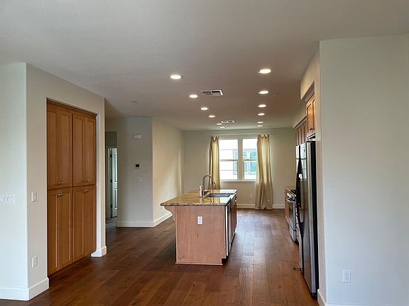 4th image of 3145 Via Siena Pl