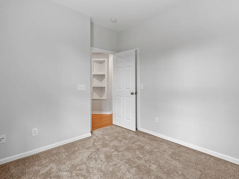 136 Gathering Island Rd — Photo 33