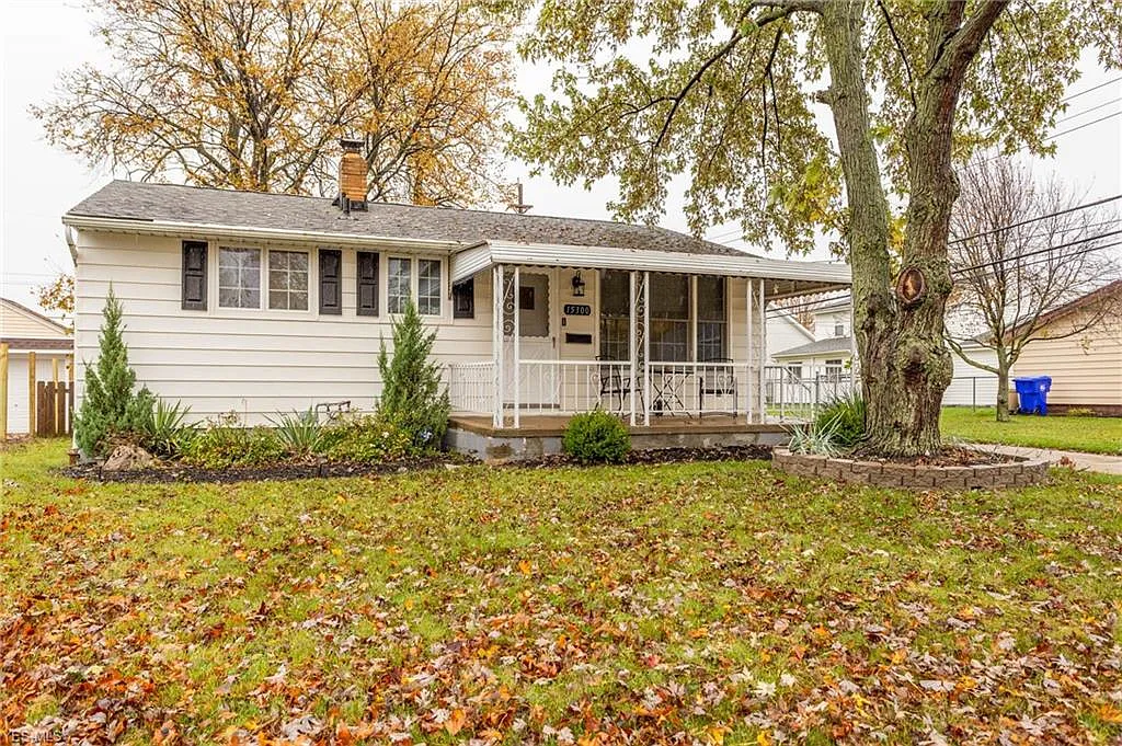 15300 Richard Dr photo 1