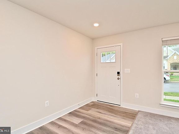 4th image of 4107 Charles Dickens Dr