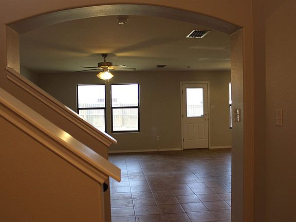 4th image of 410 Larga Vista Dr