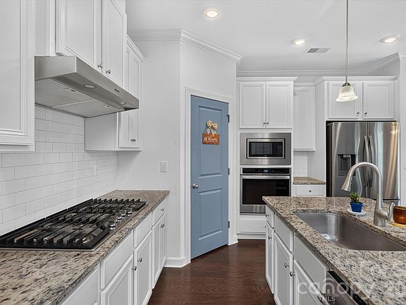 5th image of 2116 Poplar Ridge Dr
