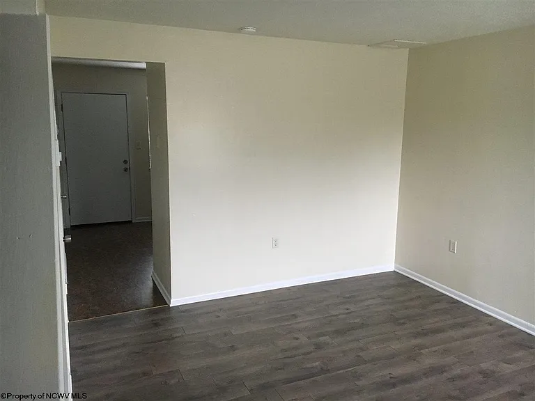 26 Pineview Dr — Photo 3