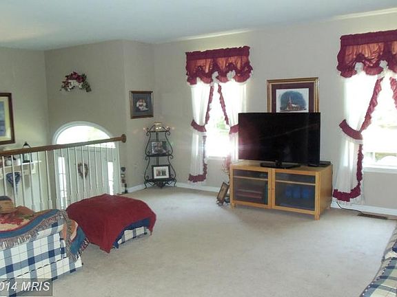 3rd image of 5543 Spangler Ln