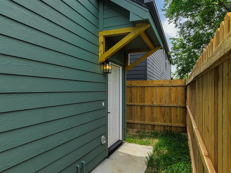 8210 Sparta St #B — Photo 41