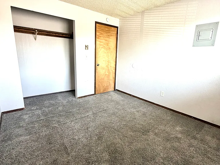 621 N 5th Ave #D — Photo 6