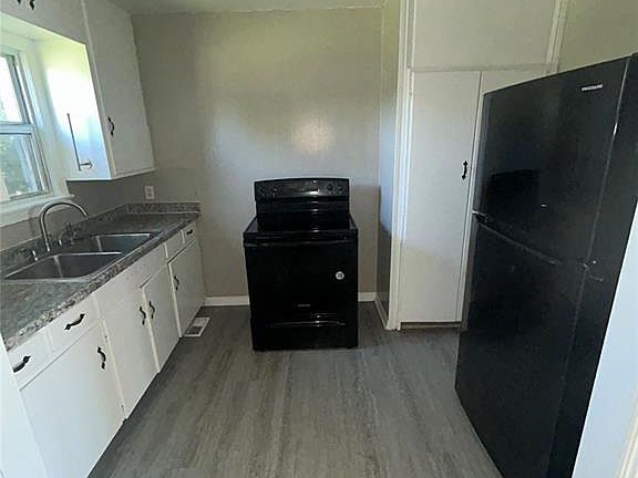 2nd image of 4501 SE 21st St