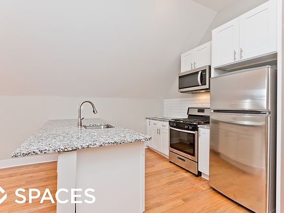 2nd image of 3358 N Kenmore Ave #3