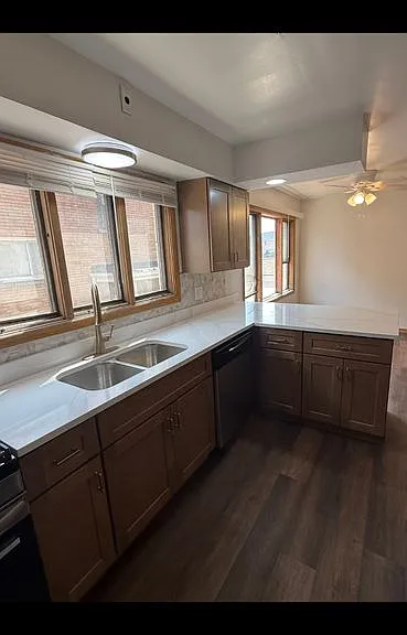 9225 S Cregier Ave #1 — Photo 6