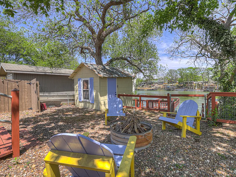 1015 Reiley Rd — Photo 35