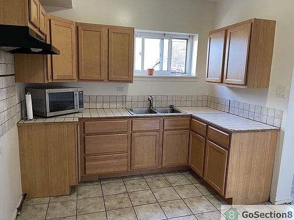 5th image of 8209 S Vernon Ave #2