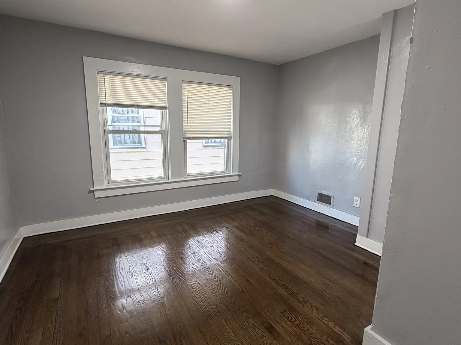 5 bed, 1358 sqft, $2,650 — Photo 3