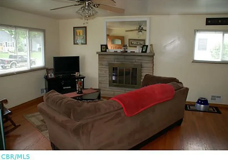 Thumbnail 10