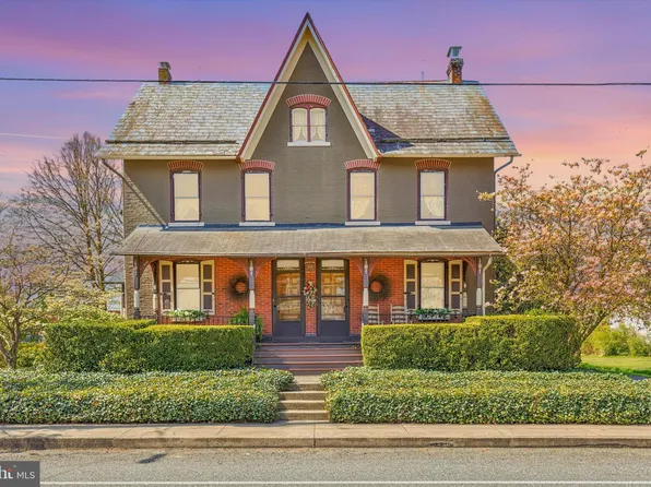 42 N Main St, Trumbauersville, PA 18970