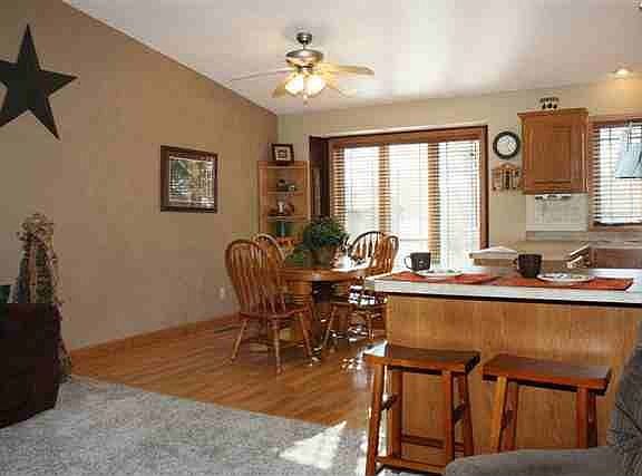 Kitchen & dining room