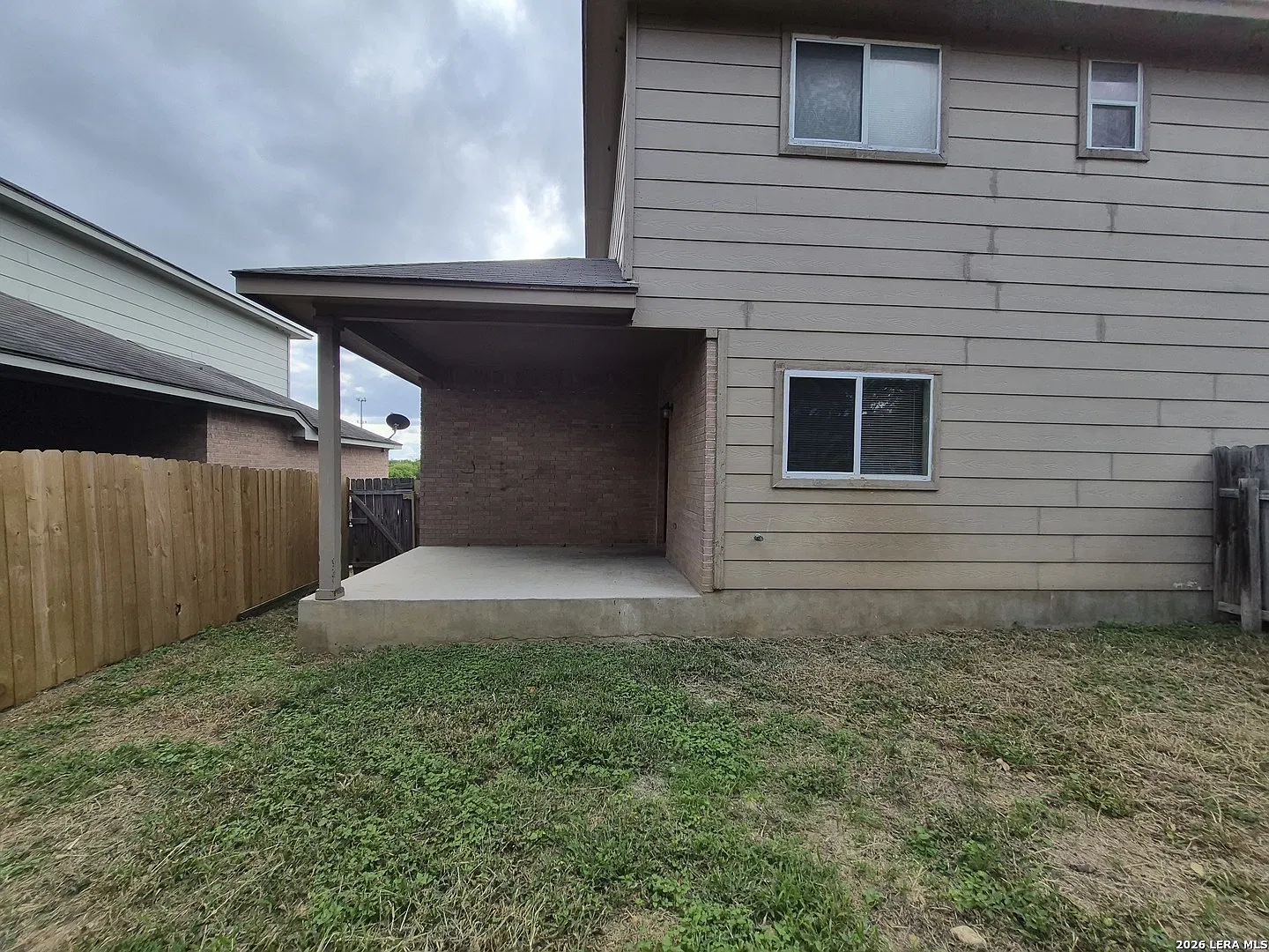 3 bed, 2.5 bath, 1125 sqft, $1,300 — Photo 3