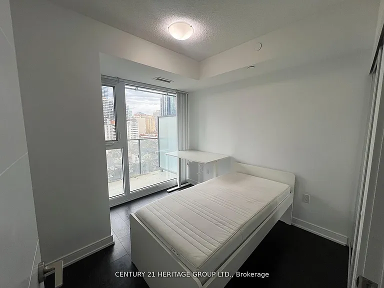 50 Wellesley St E #1202 — Photo 13