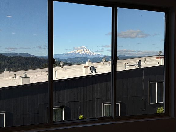 2nd image of 117 N Main Ave #16