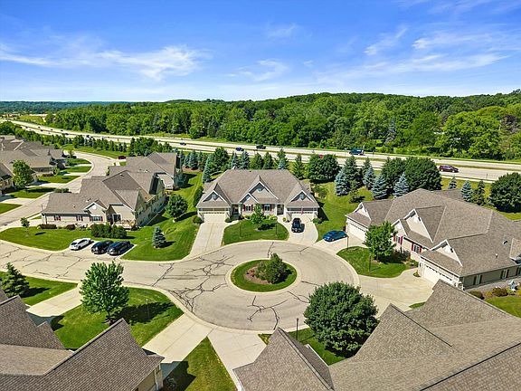 3rd image of 2406 Deercrest COURT