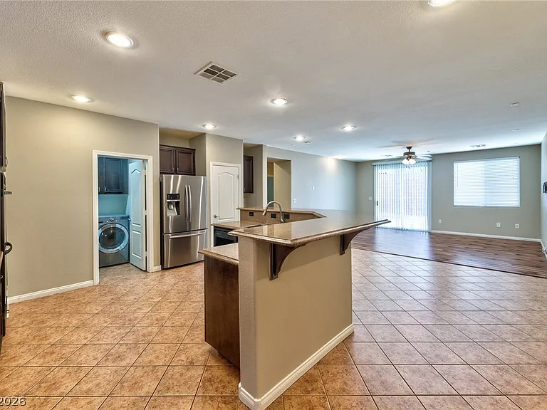 2116 Mistle Thrush Dr — Photo 3
