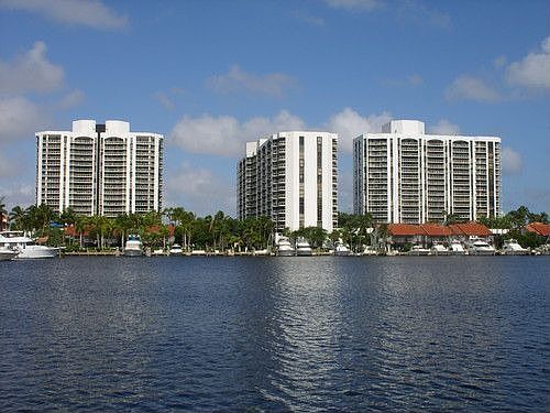 1st image of 3640 Yacht Club Dr APT 403