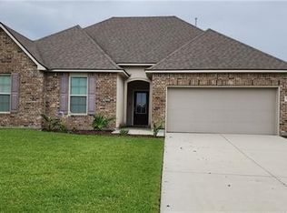 676 Lakeshore Village Dr, Slidell, LA 70461