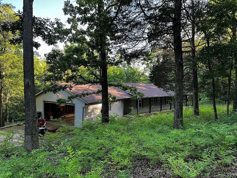 1st image of 6420 N Lakeshore Dr
