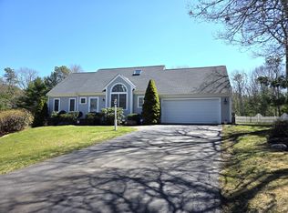 31 Falling Leaf Ln, Osterville, MA 02655