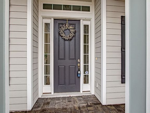 3rd image of 94971 Palm Pointe Dr S