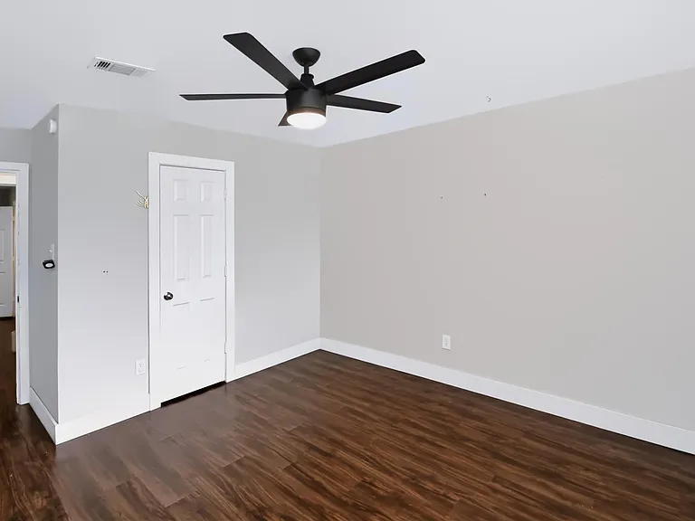 11930 Ashcroft Dr — Photo 25
