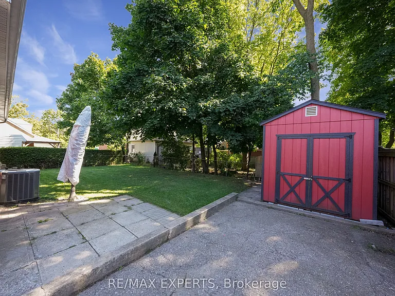 87 Eugenia St #LOWER — Photo 26