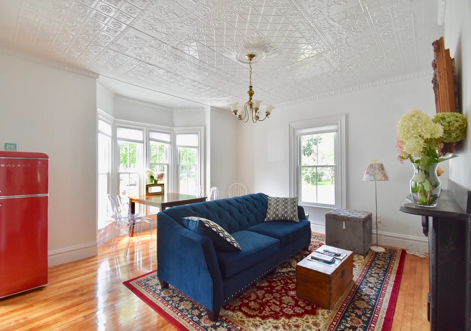 3 bed, 1250 sqft, $3,000 — Photo 2