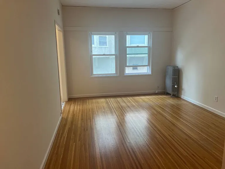 81 Glen Ave — Photo 10