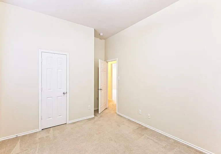 4009 Hidden Meadow Ct — Photo 38