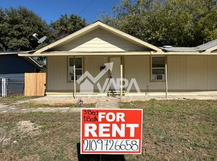 135 E Burcham Ave, San Antonio, TX 78214