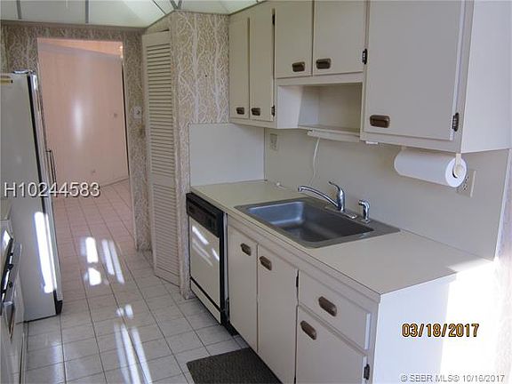 2nd image of 7100 Radice Ct APT 203