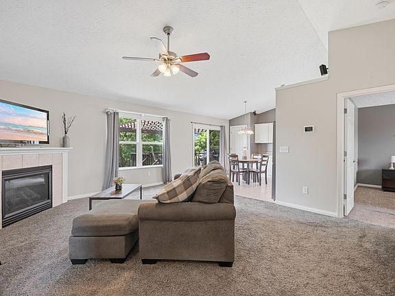 2nd image of 2202 Summerlin St