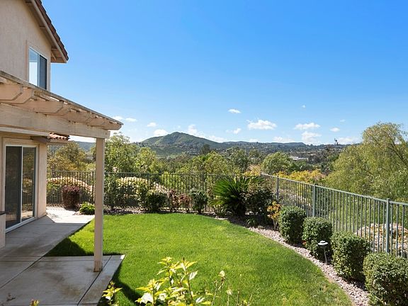 3rd image of 774 Calle Montera